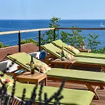 Villa 4 Bedrooms Hvar Located 100m From The Sea And 1,5 Km From Hvar Old Town Hvar Town