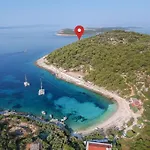 4 Bedrooms Hvar Located 100m From The Sea And 1,5 Km From Hvar Old Town Villa Hvar Town