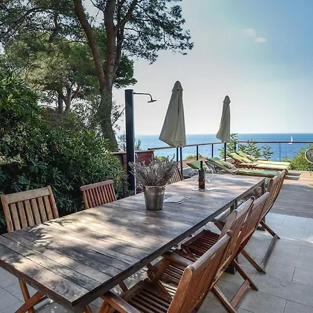 4 Bedrooms Hvar Located 100m From The Sea And 1,5 Km From Hvar Old Town Vila Hvar Town