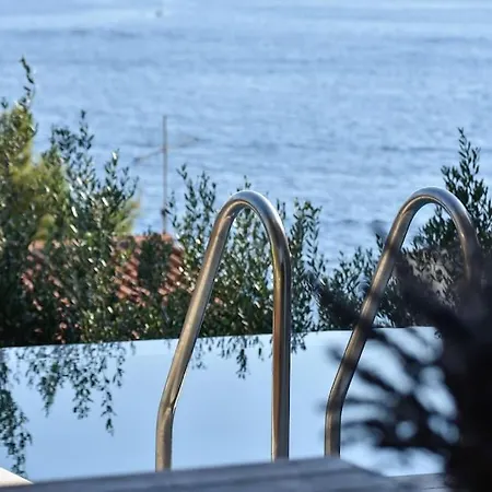 4 Bedrooms Hvar Located 100m From The Sea And 1,5 Km From Hvar Old Town Villa Hvar Town