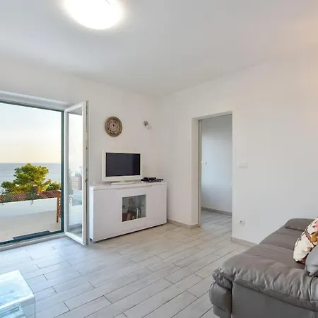 4 Bedrooms Hvar Located 100m From The Sea And 1,5 Km From Hvar Old Town Villa Hvar Town