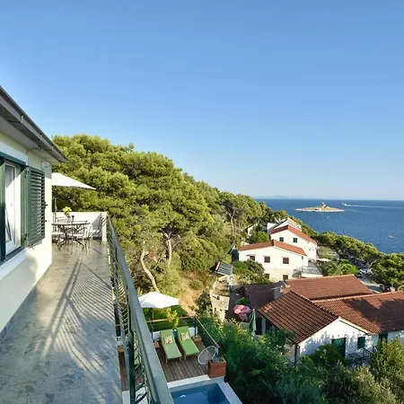 4 Bedrooms Hvar Located 100m From The Sea And 1,5 Km From Hvar Old Town Hvar Town