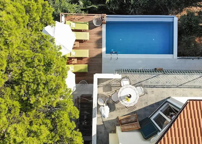 Villa 4 Bedrooms Hvar Located 100m From The Sea And 1,5 Km From Hvar Old Town Hvar Town