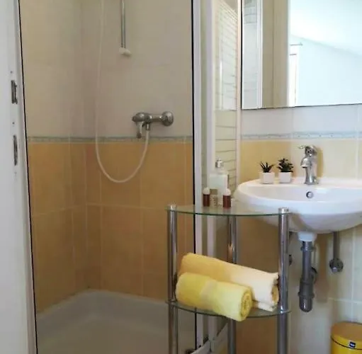 Willa 4 Bedrooms Hvar Located 100m From The Sea And 1,5 Km From Hvar Old Town Hvar Town