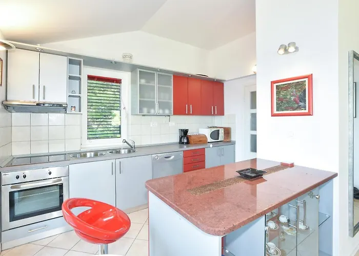 4 Bedrooms Hvar Located 100m From The Sea And 1,5 Km From Hvar Old Town * Hvar Town