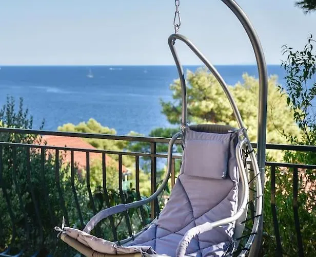 4 Bedrooms Hvar Located 100m From The Sea And 1,5 Km From Hvar Old Town Willa *