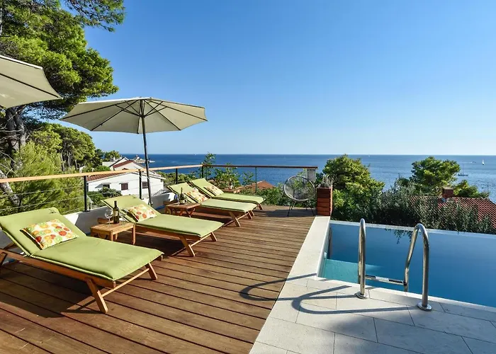 4 Bedrooms Hvar Located 100m From The Sea And 1,5 Km From Hvar Old Town Villa Hvar Town