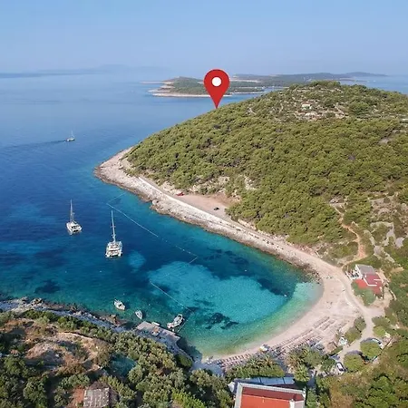 4 Bedrooms Hvar Located 100m From The Sea And 1,5 Km From Hvar Old Town Villa Hvar Town